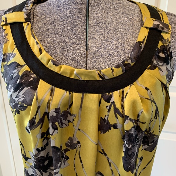 Ann Klein sleeveless blouse - Picture 2 of 6